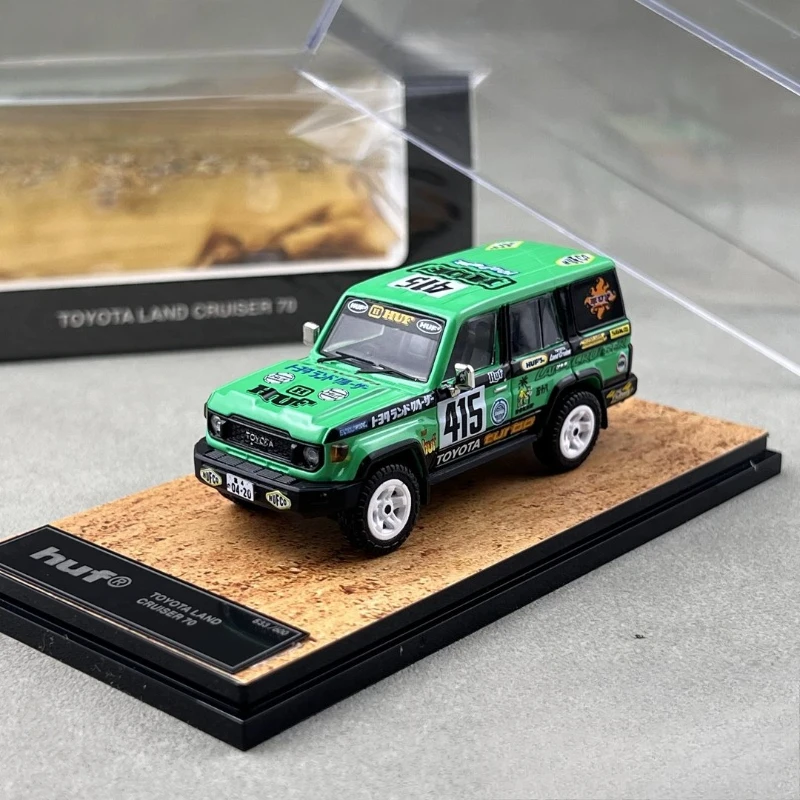 1-64-lc70-huf-diecasttalk-un-modello-di-auto-in-miniatura-in-lega-pressofusa-un-oggetto-decorativo-per-adulti-un-giocattolo-per-ragazzi-decorazione-per-la-stanza