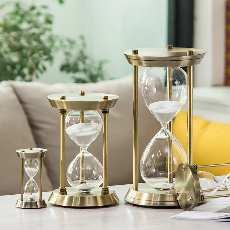 Elegant 15/30min Rotating Hourglass Timer with Metal Body Home Table Crafts for Club and Hotel Decoration