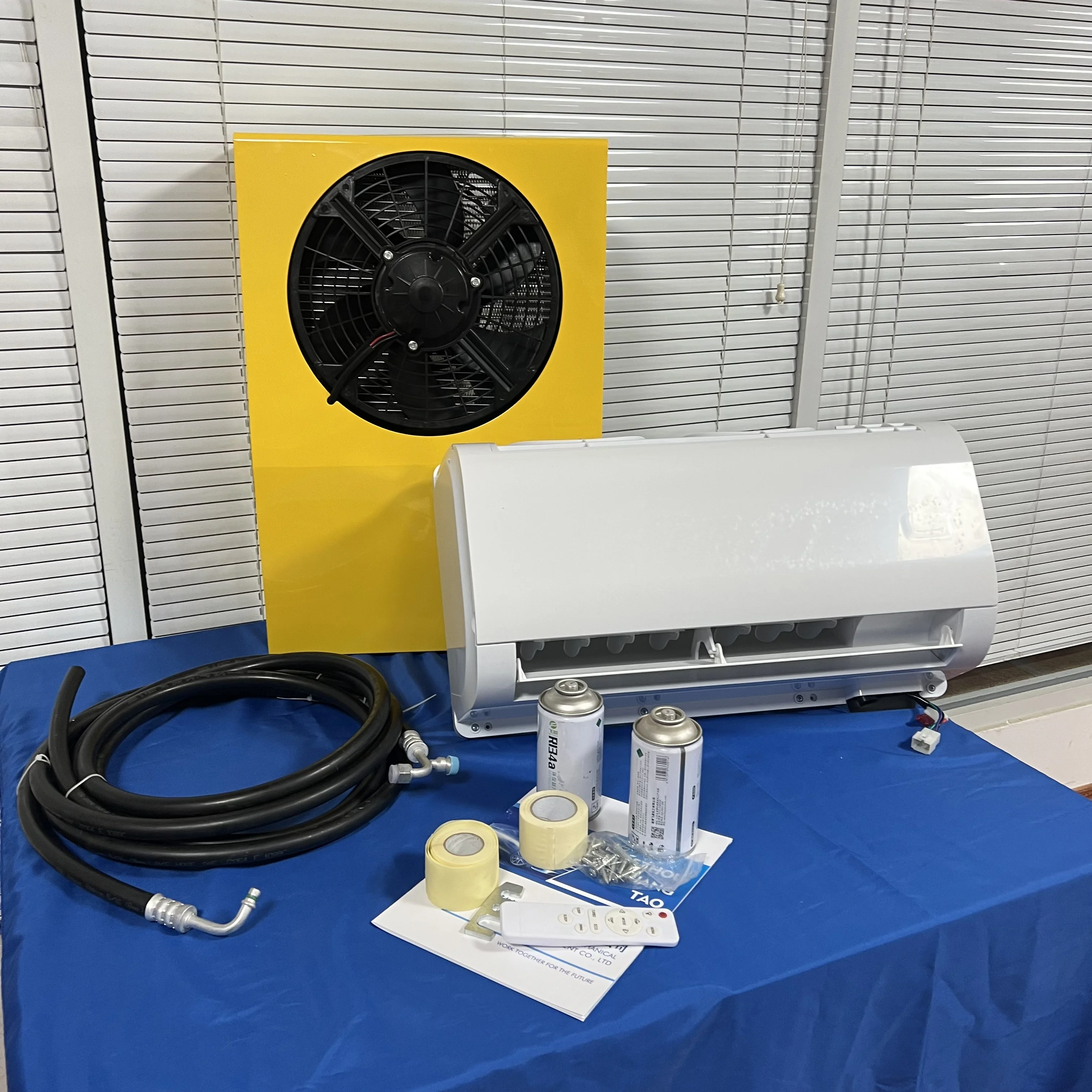 مكيف هواء شاحنة 24 فولت 9600 وحدة حرارية بريطانية 12 فولت وحدة كابينة السيارة 5 كيلو وات قوة جديدة R-134a مروحة تبريد نوع التيار المتناوب لحافلة RV قافلة الهواء #6