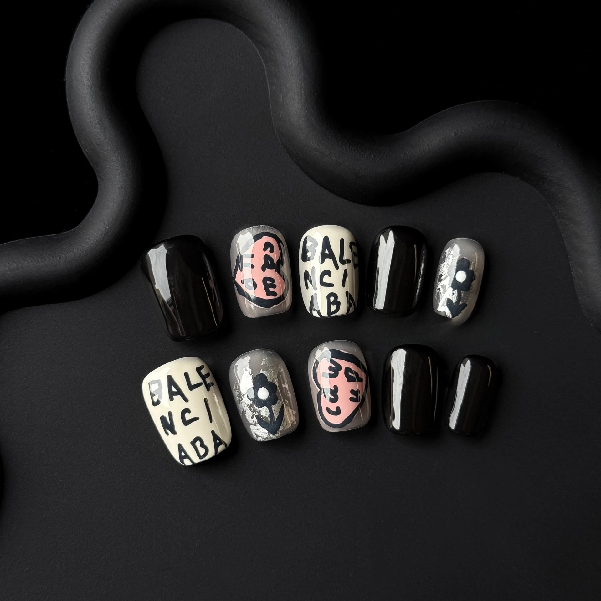 

New Pure Handmade Armor Dark Series Short Finished Fake Nail Patch Black Hand-painted Graffiti Cute Nail Art Customization