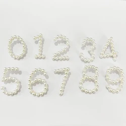 Pearl Digital Brooch Personalized elegant number brooch women Lady Word Brooch Pins Unique badge jewelry gift