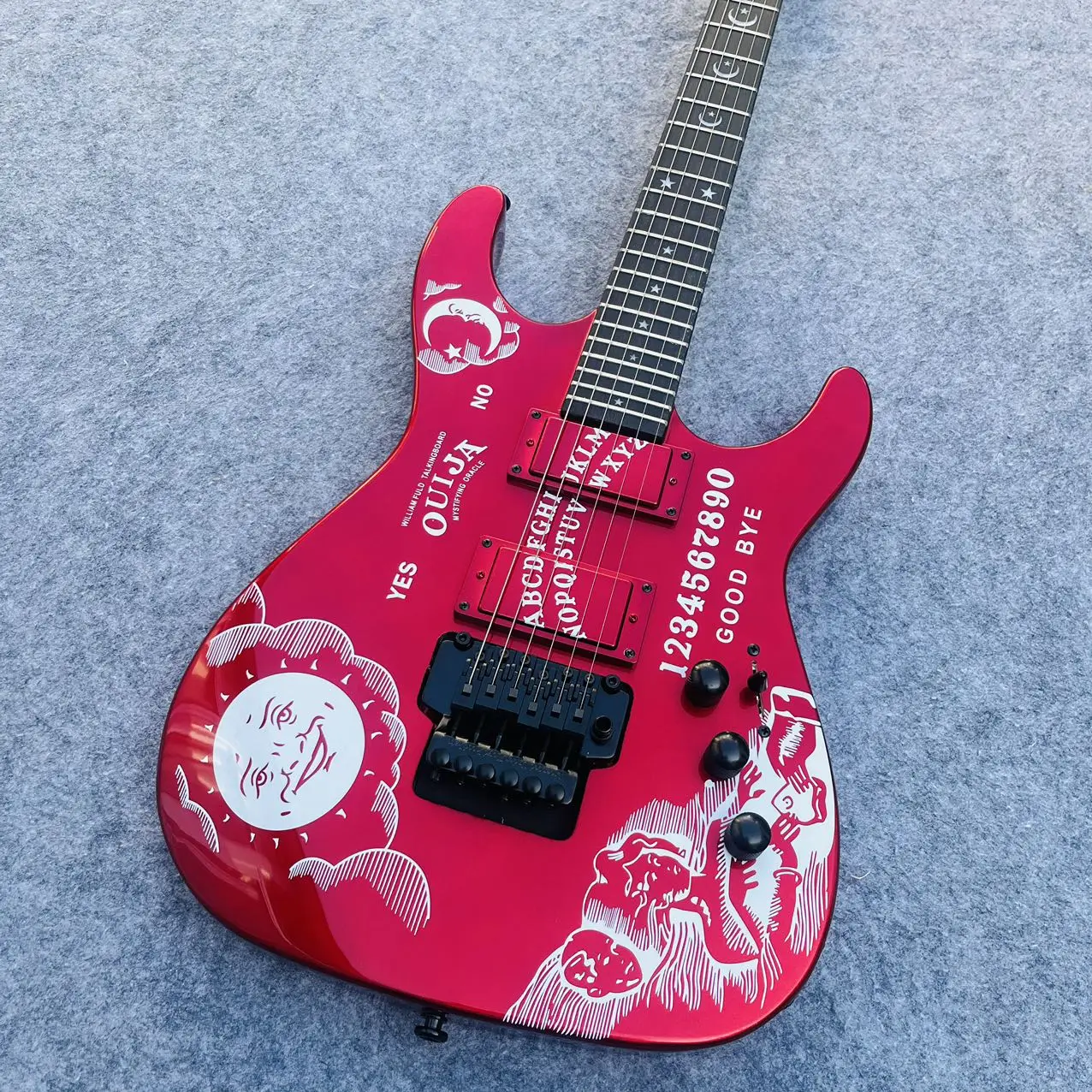 

Гитара Kirk Hammett Metallic KH2 M-II Mummy Karloff Tlmummy 2026 года, красная, HOT-серия