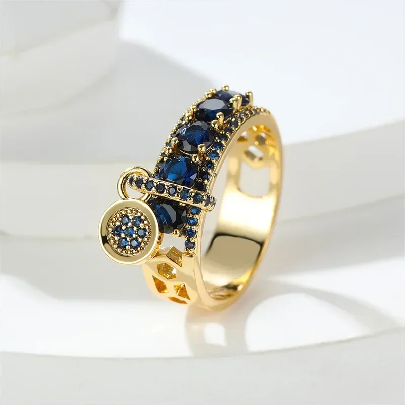 Vintage Royal Blue แหวนหินสี Yellow Gold สีหรูหราหญิงงานแต่งงานแหวนผู้หญิงรอบ Dangle แหวนหมั้นเครื่องประดับของขวัญ