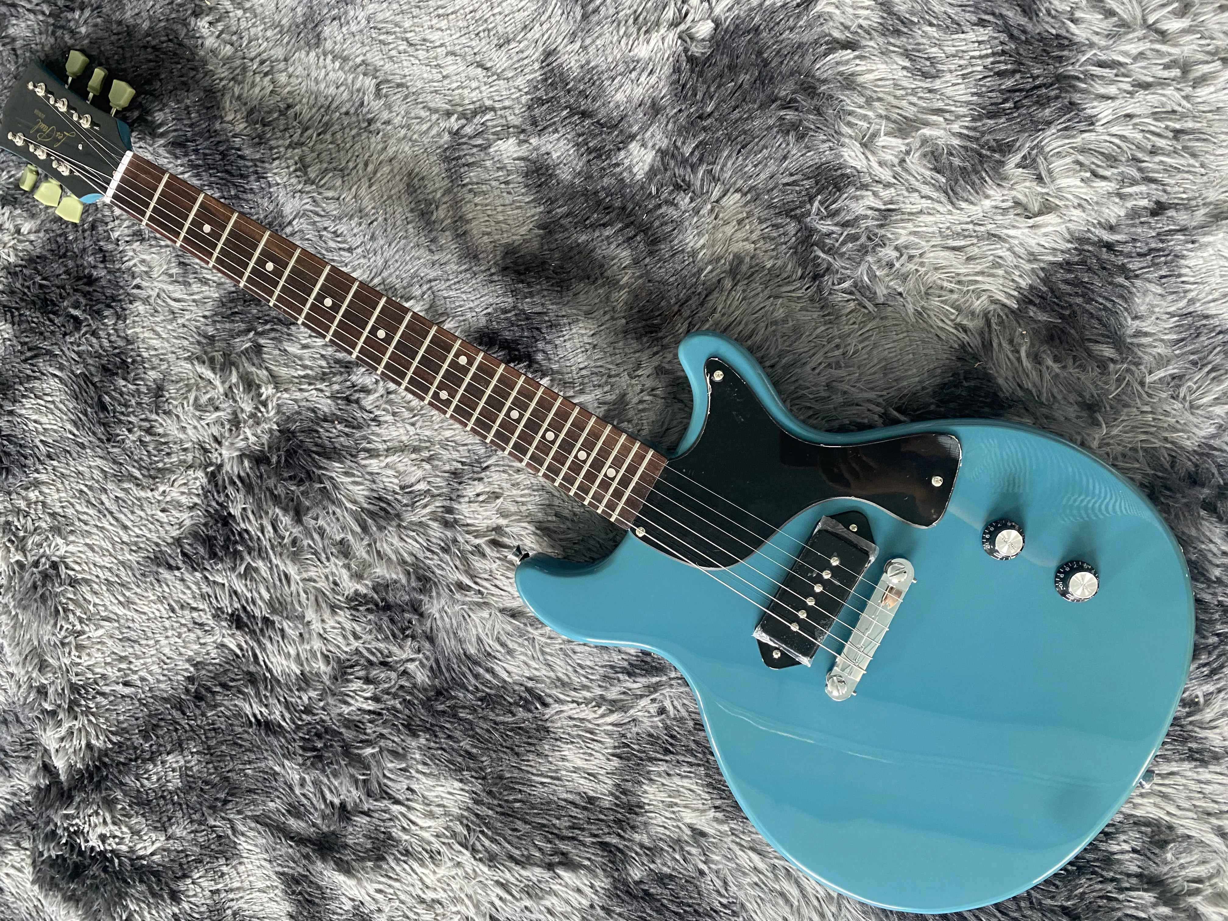 Chinese Electric Guitar Junior Blue Color 1 P90 Pickup Mahogany Body And Neck