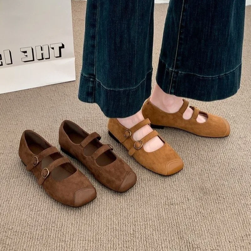 Women's Flat Shallow Mouth Flats 2026 Autumn New Slip On Loafers Casual Comfortable Walking Shoes