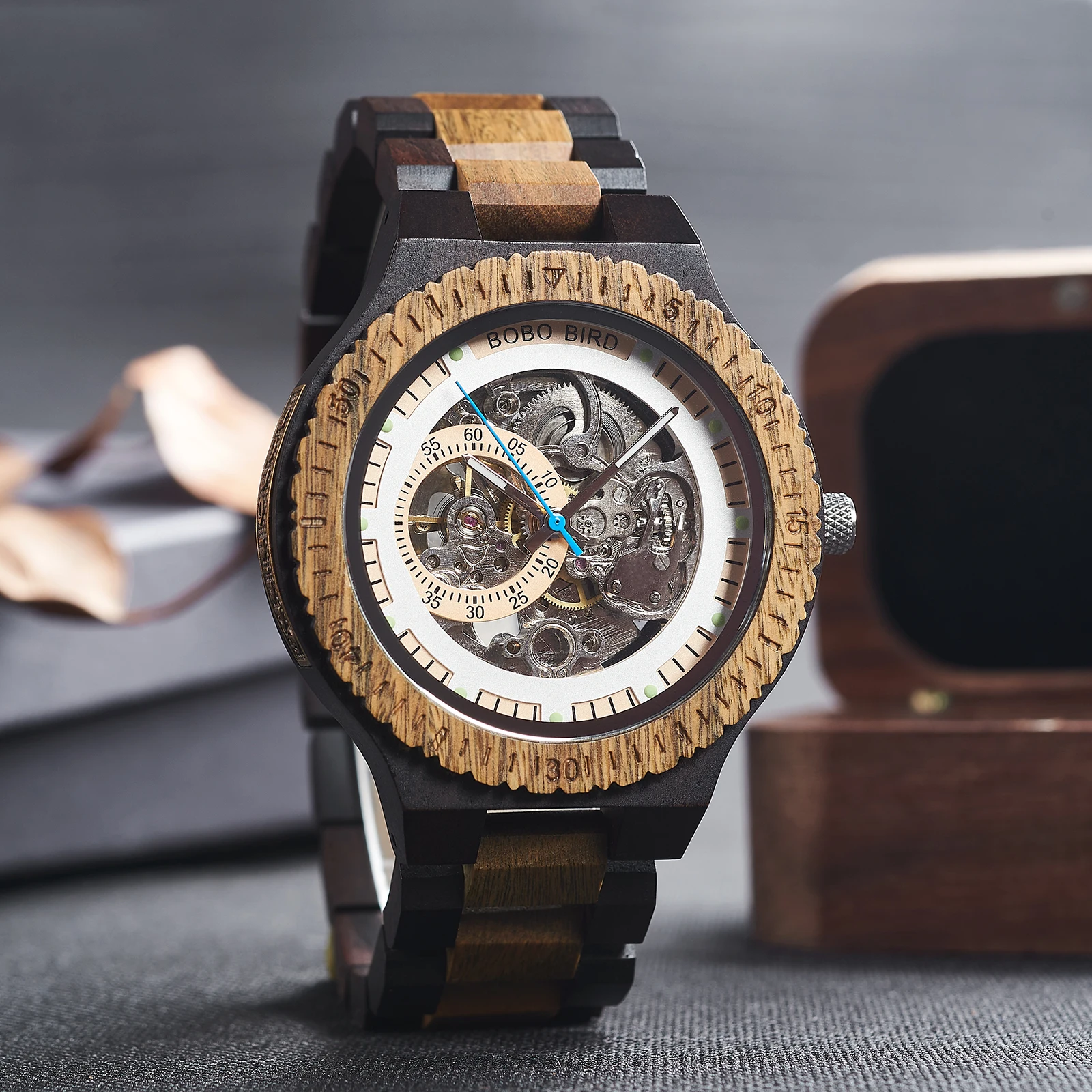 

Customized Name/Logo Watch BOBO BIRD Men Wooden Luxury Automatic Mechanical Mens Skeleton Wristwatches Birthday Anniversary Gift