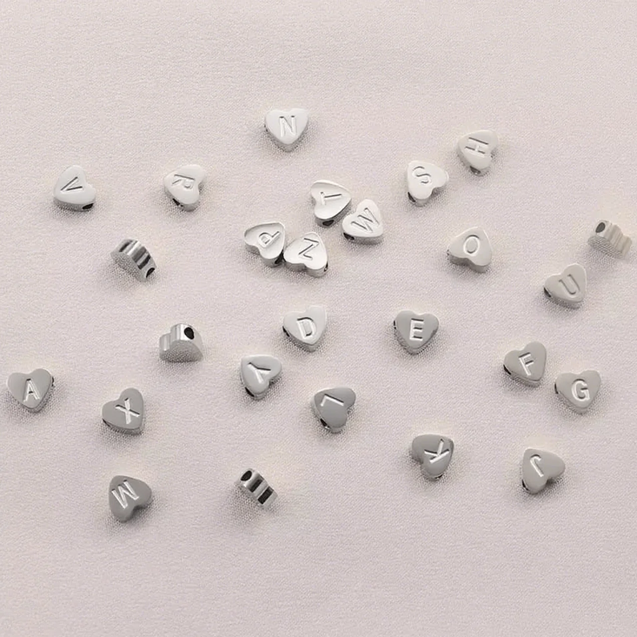 A-Z Letter Heart Pendant Necklace Fashion Simple Capital Alphabet Charm Silver Color Stainless Steel Necklace Jewelry for Women