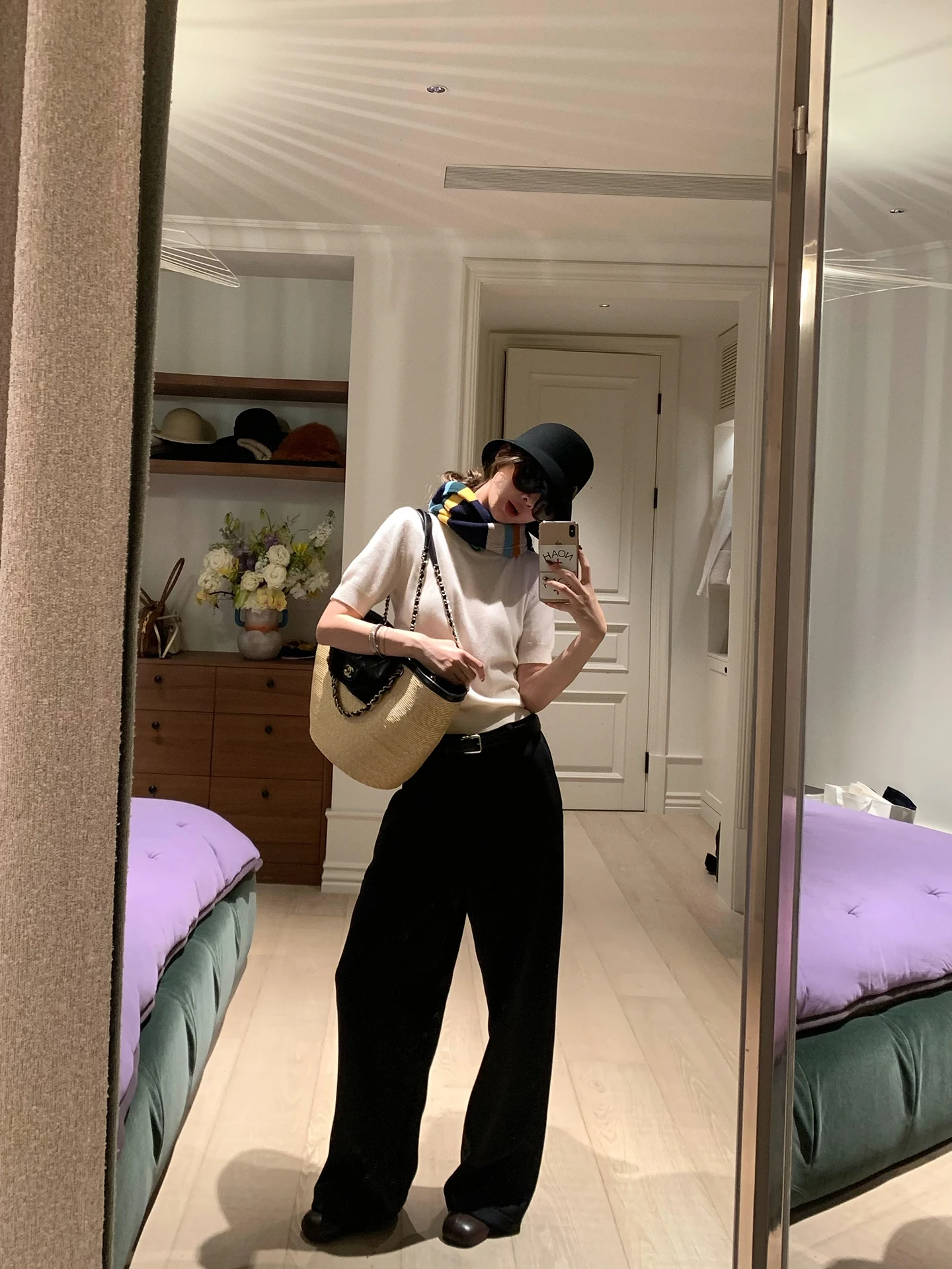 

Брюки Ele Satin Surface Small Bla с атласной поверхностью, прямые, с внутренней подкладкой, для повседневной носки, со средней/низкой талией, на пуговицах, из полиэстера