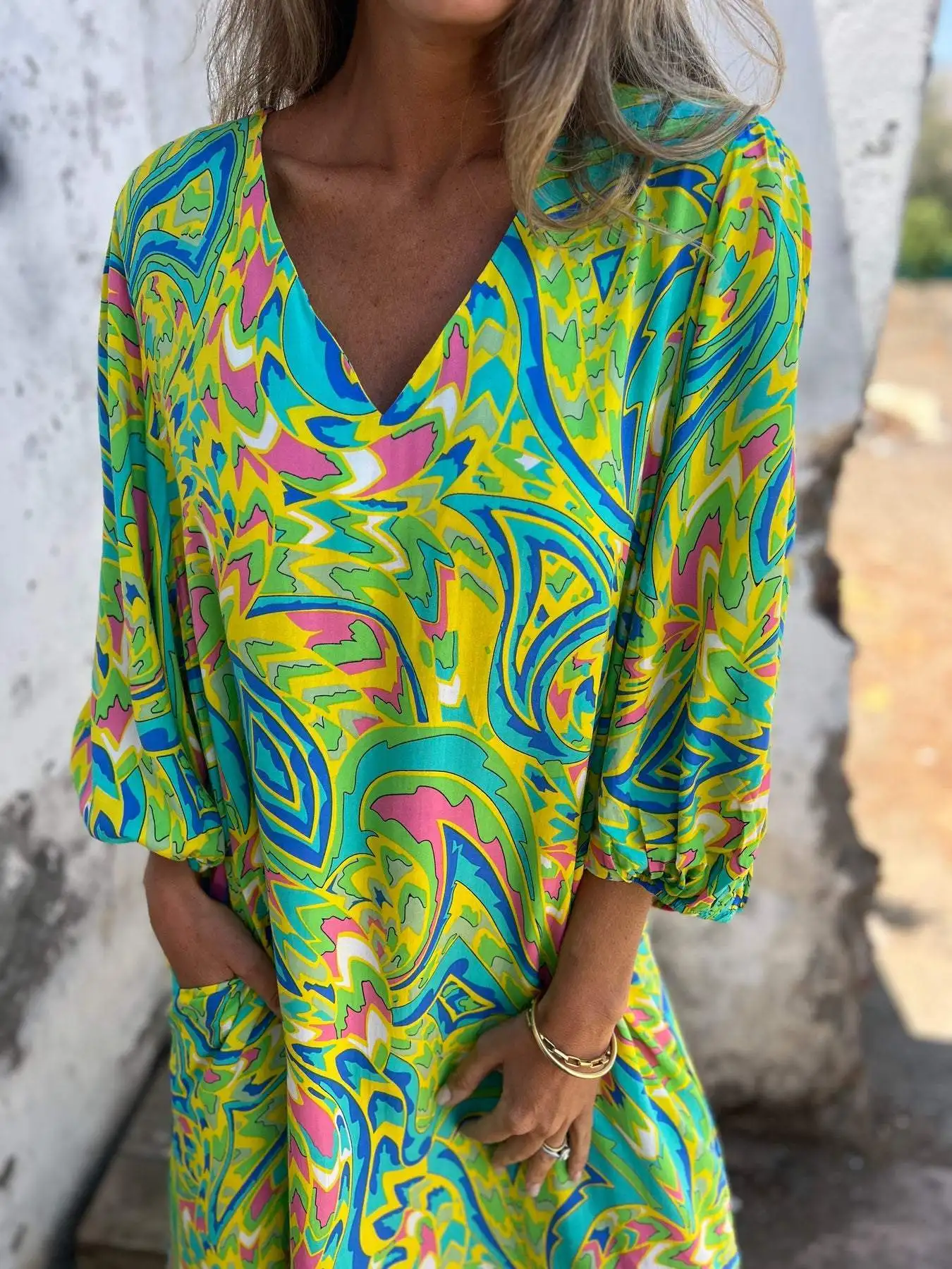 Spring Women's Long Sleeve Casual Style Polyester Material 2025 New Fashion Printed Leopard Pattern V-neck Loose Boho Robe Dress