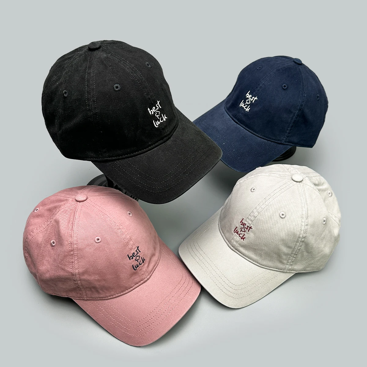 

Korean Embroidered Letters Four-leaf Clover Baseball Hats New Men Women Sunshade Simple Versatile Niche Fashion ins Peaked Caps