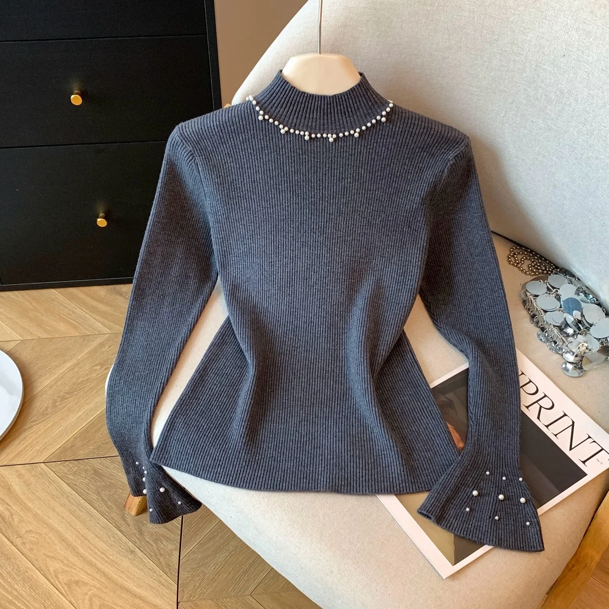 ملابس داخلية نسائية من Ele بقصة ضيقة وقاعدة محبوكة irt Winter Bell Sve ملابس داخلية عالية الجودة مطرزة بالخرز عالي الجودة...