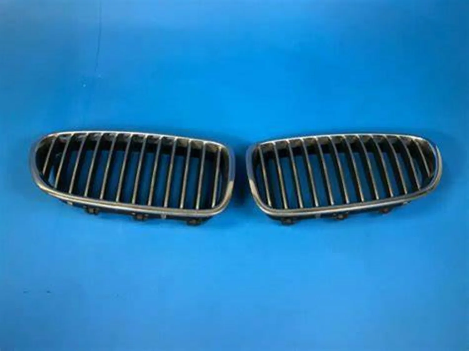 

51137203649 51137203650 Gloss Black Front Kidney Middle Mesh Grill Grille For-BMW 5 Series F10 F11 F18 M5 528I 535I 550I 1pcs