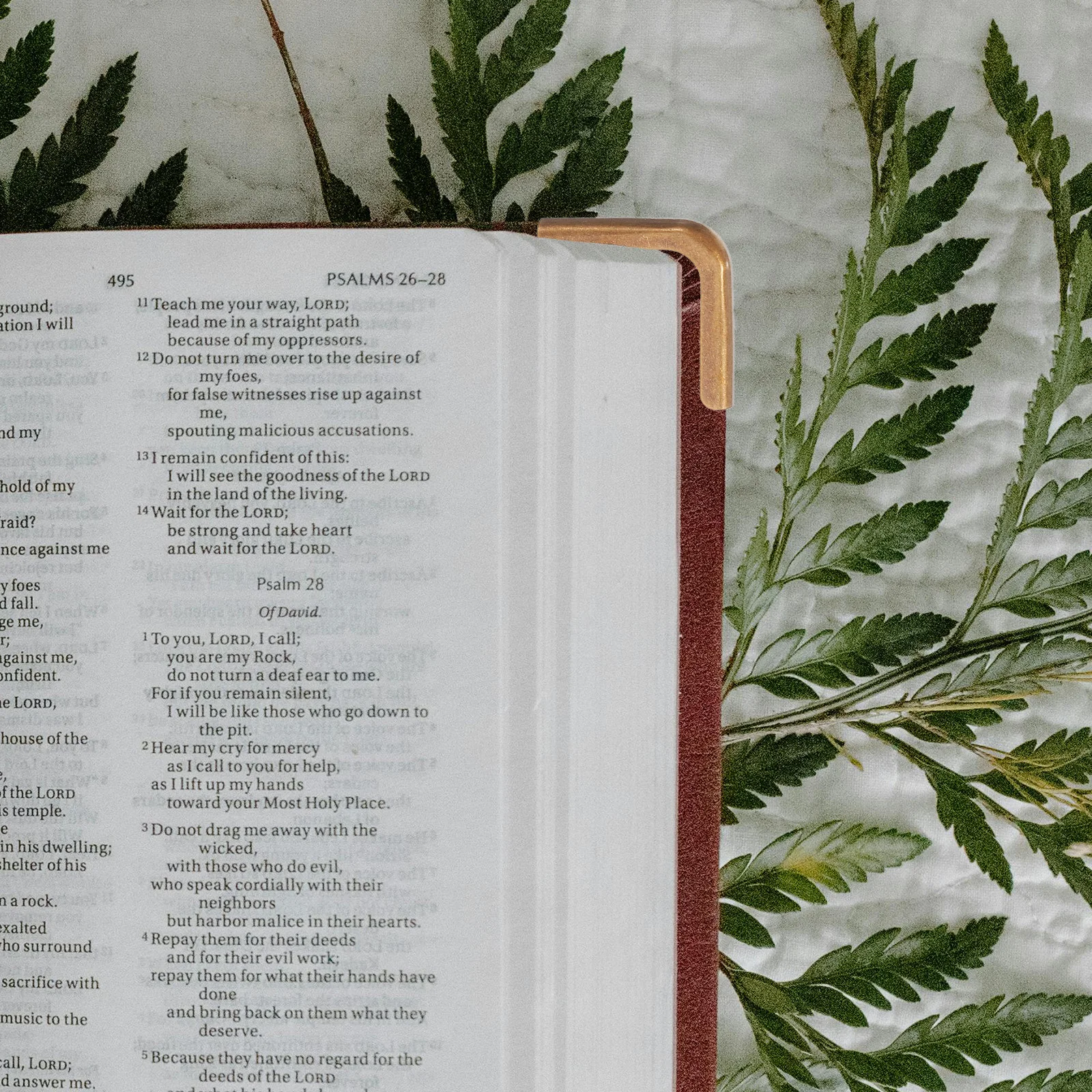 

100Pcs Metal Notebook Corners Right Angle Design for Book Photo Album Scrapbook Simple Install Long Service