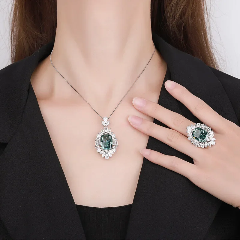 

Набор из 18-каратного золота с платиновым высокоуглеродистым бриллиантом PT950, темно-зеленое кольцо с подвеской, изысканный набор для женщин 12*16