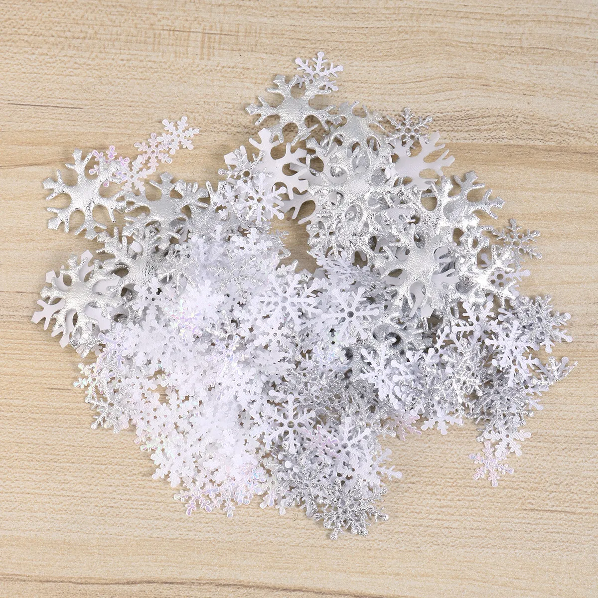 600 pcs Snowflake Confetti for Christmas – Silver White Plastic Party Decor, Balloon Filler & Craft Supplies