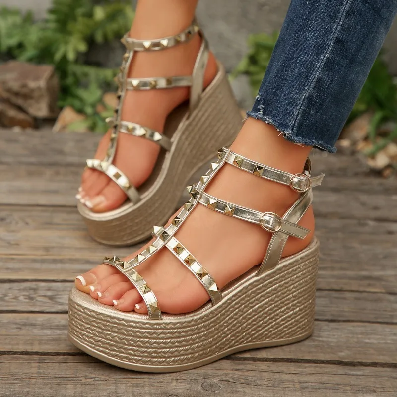 Römische Nieten-Plateau-Sandalen für Damen mit Knöchelriemen, Keilabsatz und Doppelschnalle, Übergrößen 35-43