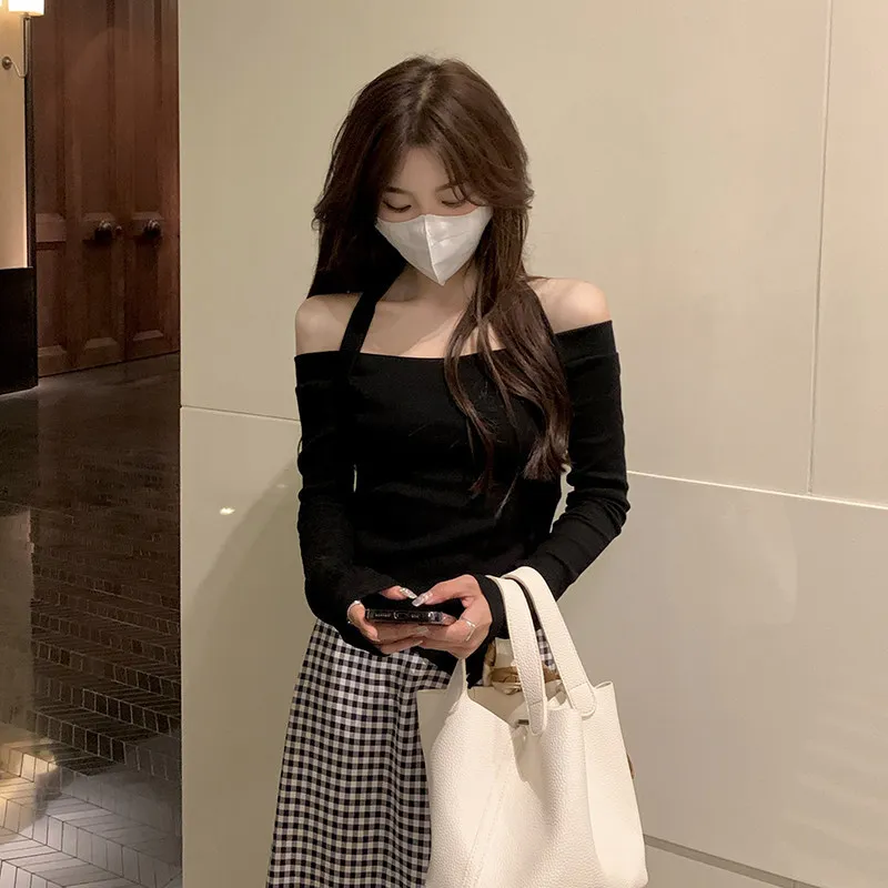 2024 Sexy Halter Off Shoulder Crop Tops Woman Long Sleeve Black Kpop Y2K T-shirt Women Slim Sexy Vintage Tee Shirt New Autumns