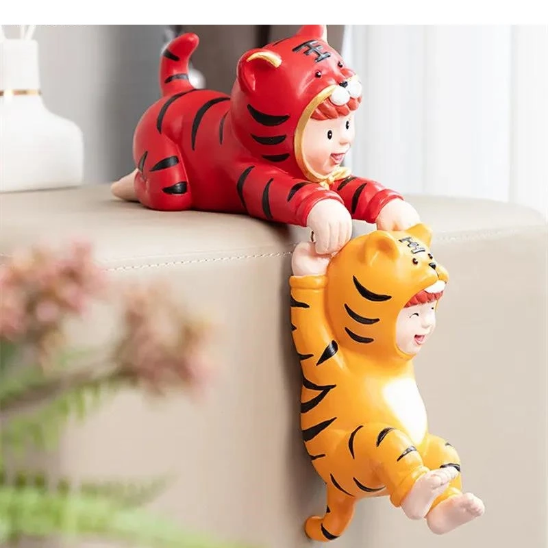Chinese Tiger Ornaments Figure Sculptures Resin Crafts Living Room Desktop Decoration Art Creativity Home