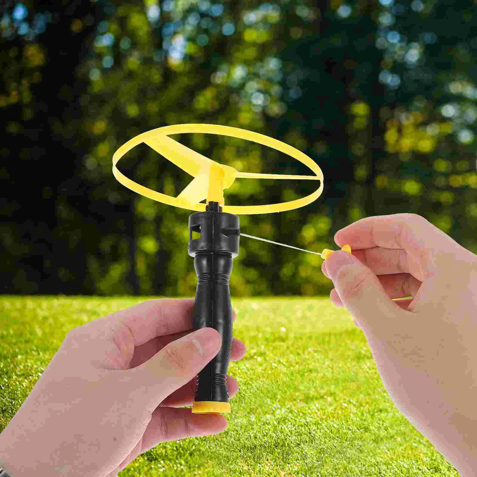 3 Sets Handheld Flying Saucer Toys Game Outdoor Plaything Disc Playthings Rack with Launcher Pull The String for Kids