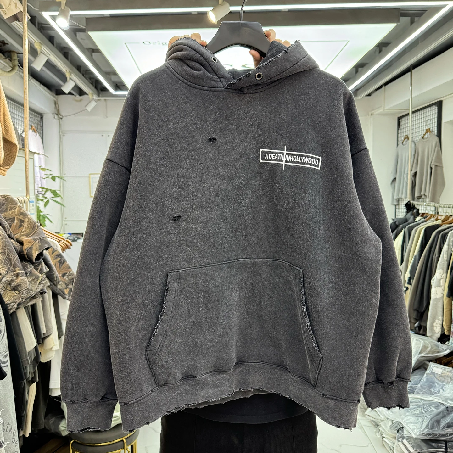 

Waed Vintage Letter Print Hole Punch Hoodie Men's Loose Casual Fce Jaet Hip Hop Street Sle Long Sve Sweatirt