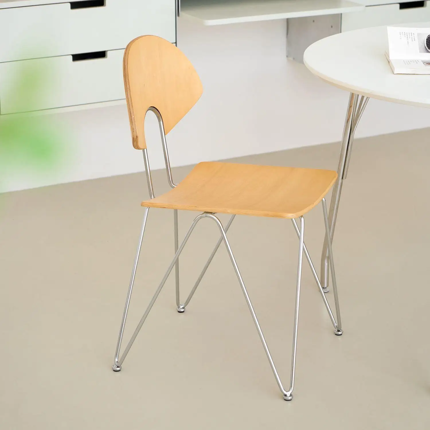 Comfortable dining chair for the living room, vintage chair, solid wood backrest