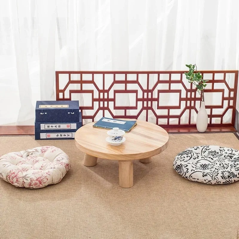 

Простой и современный эркер для спальни, небольшой мини-круглый низкий столик из массива дерева, татами, рис, небольшой журнальный чайный столик, грунтовые столики