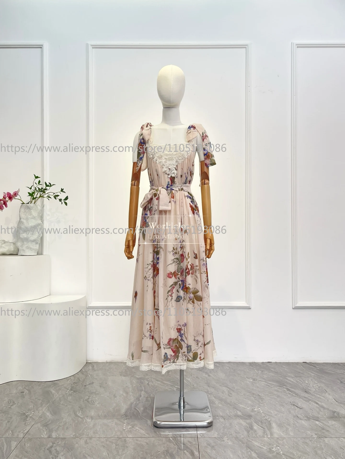 

Новое белое платье миди с цветочным принтом, кружевными вставками и открытой спиной, цвет ваниль, для праздников, коллекция 2026 года