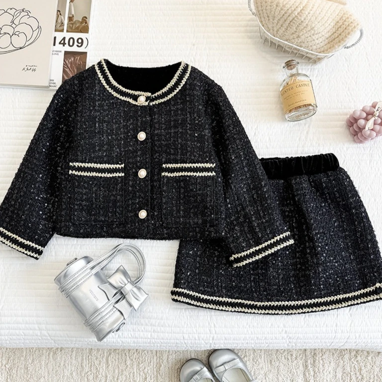 

Костюм для девочек, весна-осень 2026, новая детская одежда, модное пальто с косой для девочек, полуюбка, два комплекта, простое