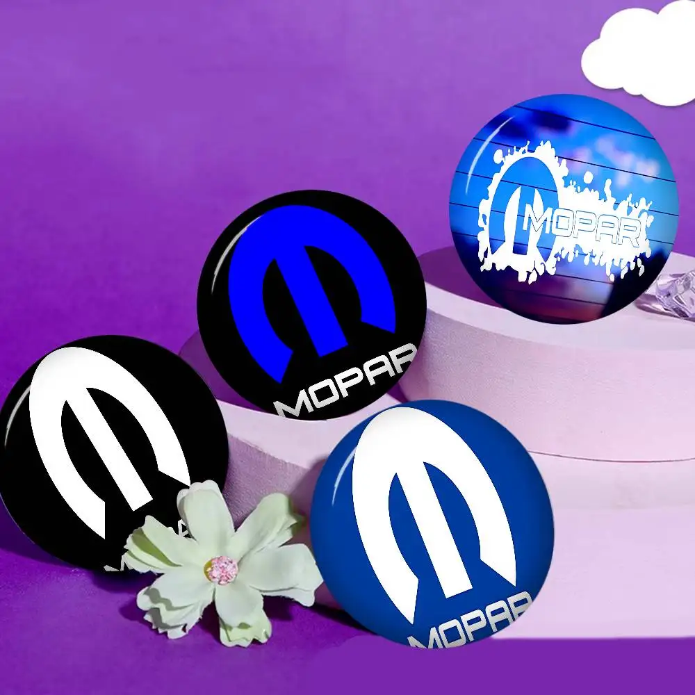 M-MOPAR Photo Brooches Creative Round Badge Gifts Pins 32/44/58mm