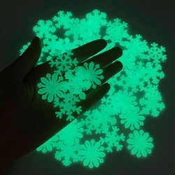 50 Pcs PVC Snowflakes Glow Stickers Luminous In Dark Fluorescent Wall Art 3D Home Decals For Kids Room Ceiling Window Decoration