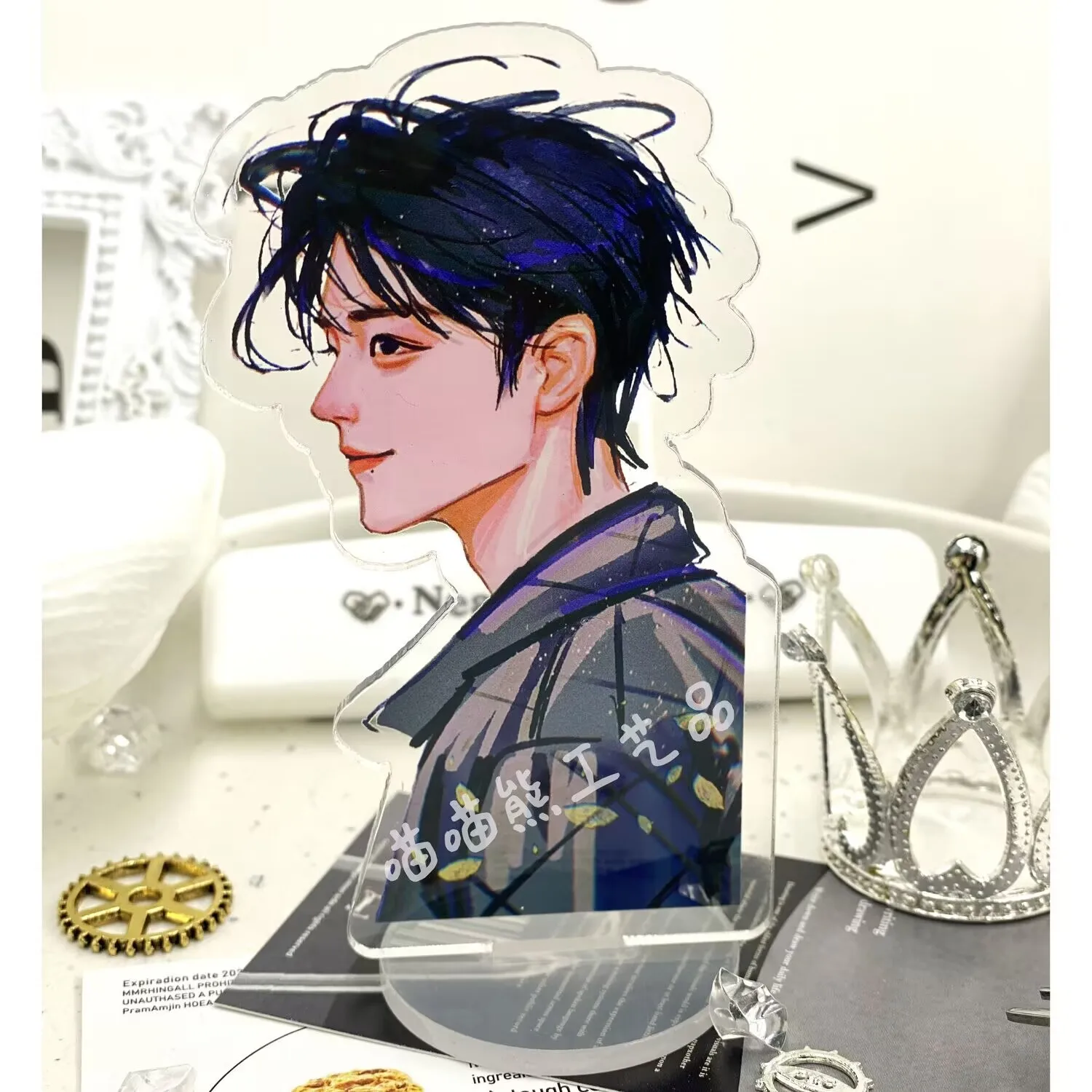 Новая подставка для вентилятора, украшение стола из комиксов звезды Сяо Чжань, подарок на день рождения для друзей в классе