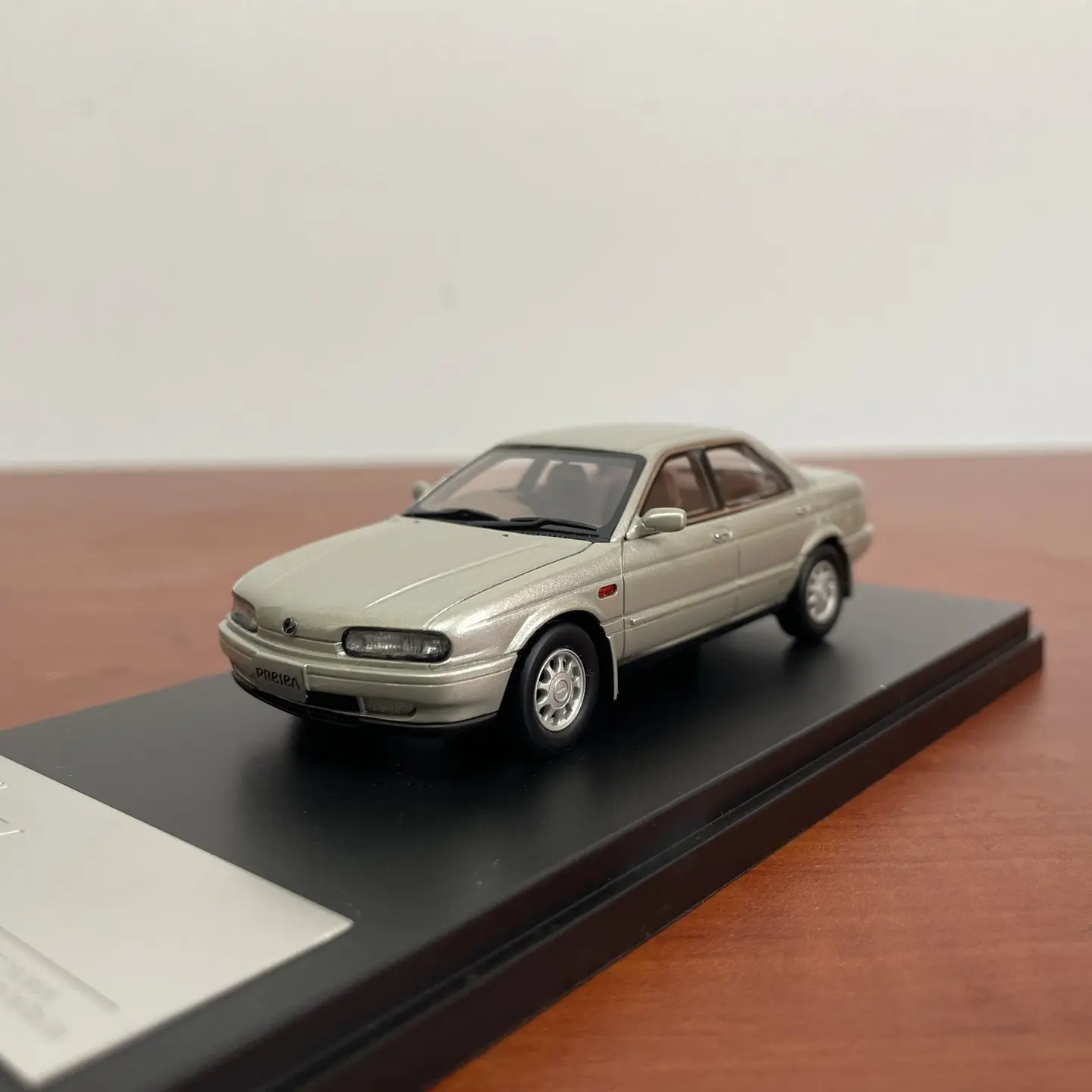 Hi Story 1:43 Scale Resin NISSAN PRESEA 1990 Sedan Toys Cars Model