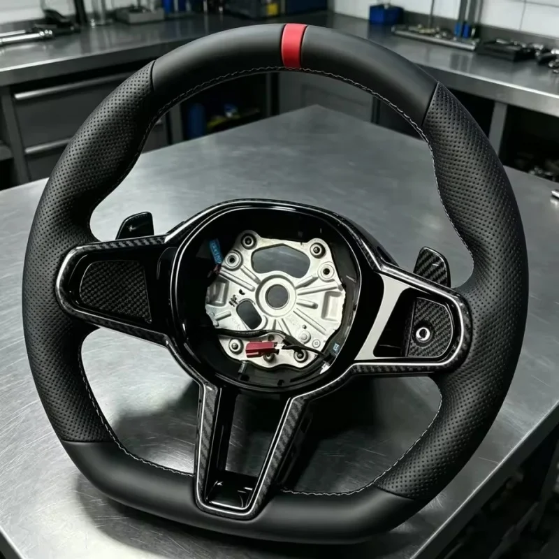Customized Microfiber Leather Car Steering Wheel For BMW G20 G30 G38 G28 G07 G37 G36 G06 G32 G05 G08 G14 G80 G82 Steering Wheel