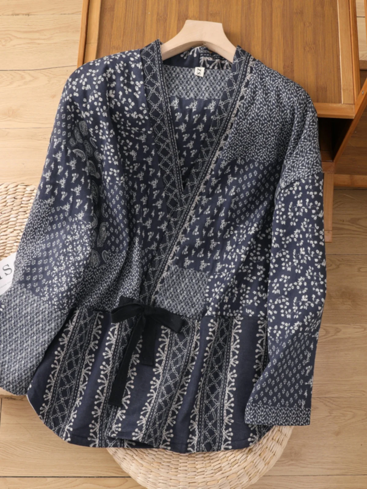 

Retro Floral Cotton Linen Thiened ort Jaet Large Size Women's Faion V-Ne Belted Casual Top Autumn Winter Wear