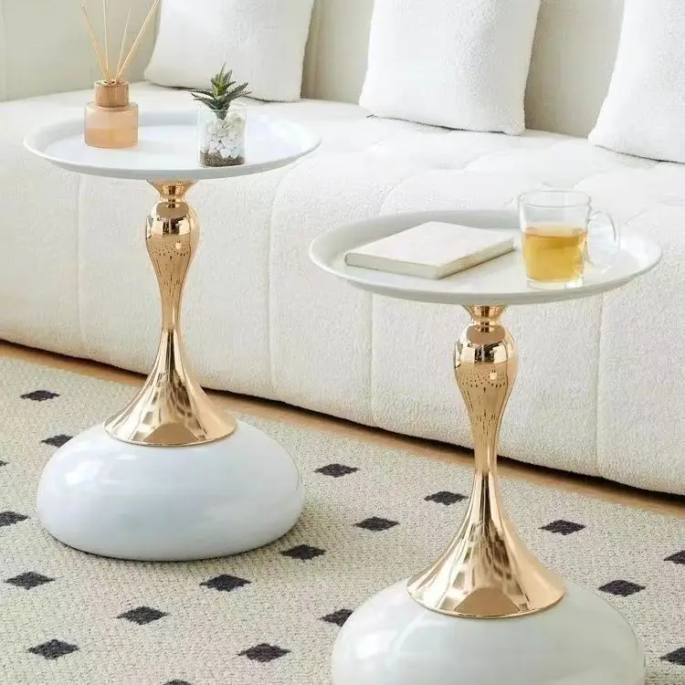 

Light luxury metal small coffee table mobile living room corner few simple floor ornament small round table bedroom