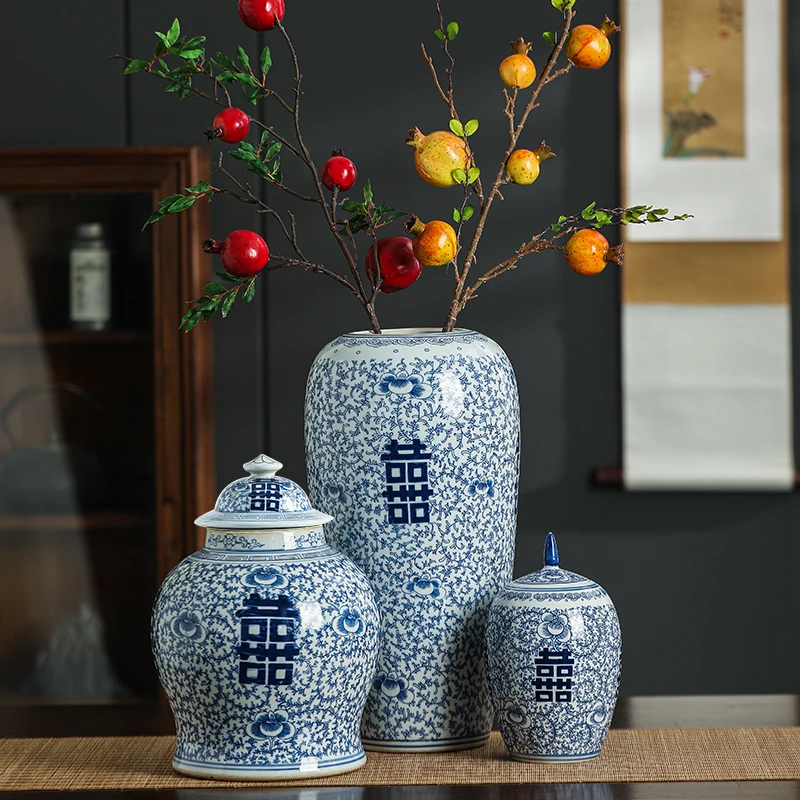 New Chinese Classical Blue And White Pottery Double Happiness Ceramic Storage Jar Home TV Cabinet Wine Cabinet Decoration