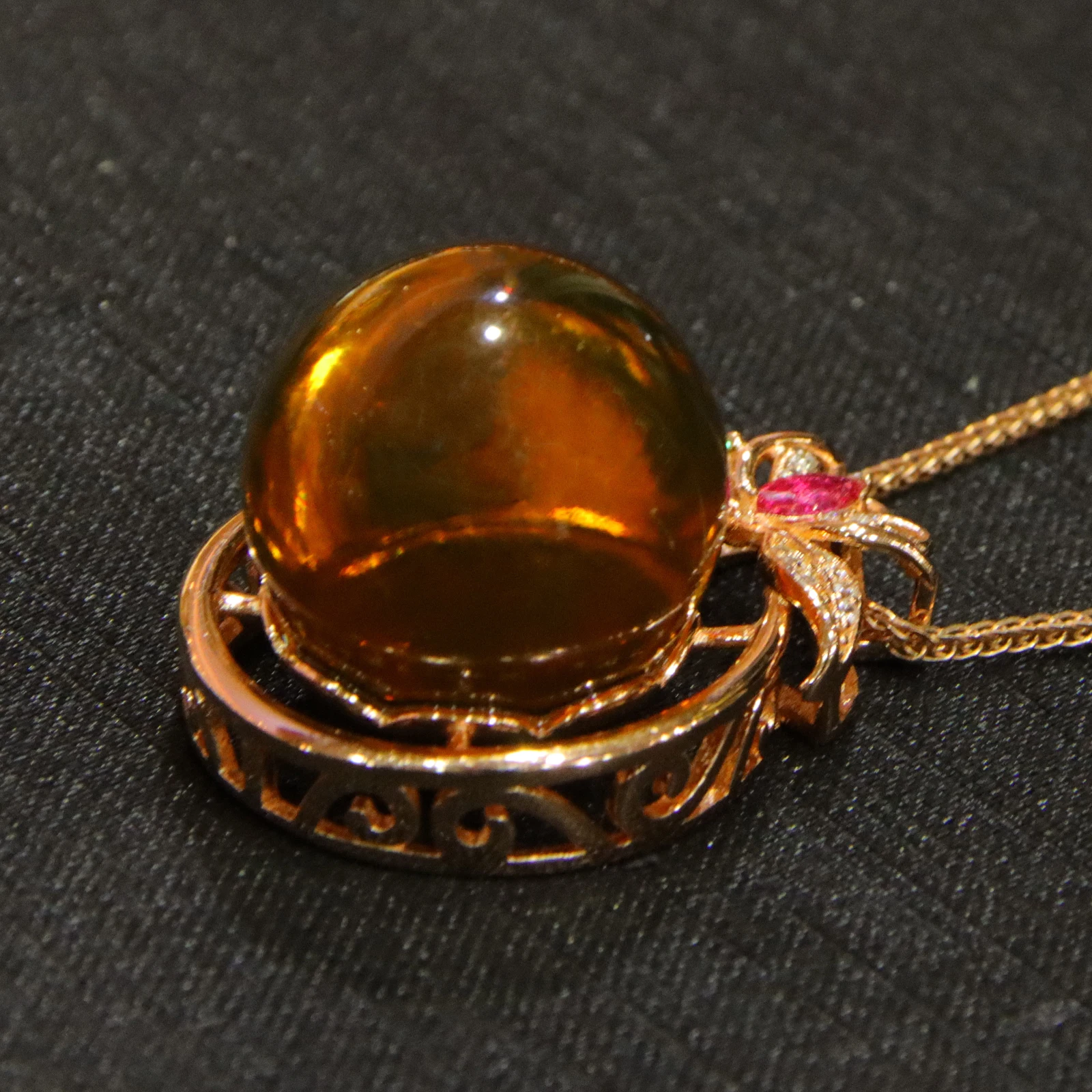 Solid Silver Mexican Blue Amber Pendant 17mm Natural Amber Bead Flower Clasp Design with Sterling Silver Necklace