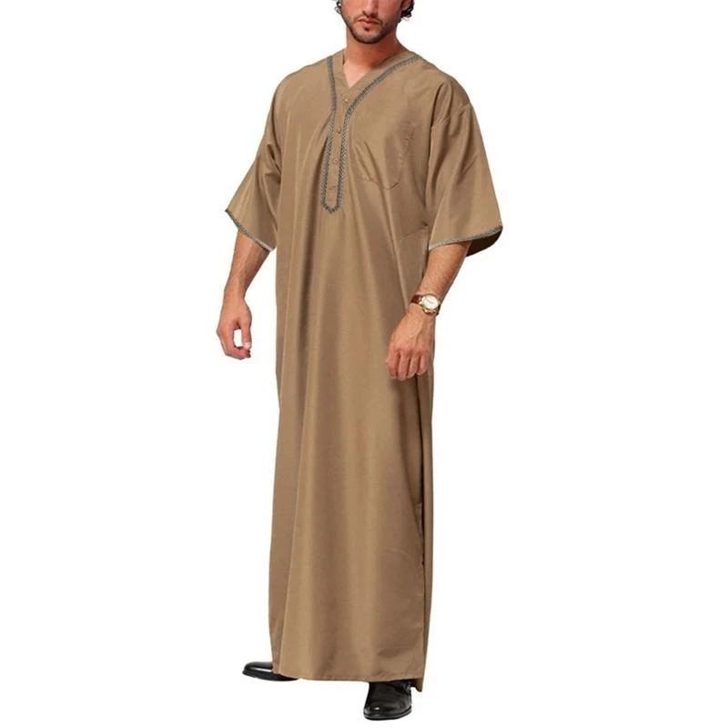 Abito musulmano Comoda camicia maschile musulmana con design a bottoni Colletto a V allentato Abbigliamento musulmano Eid Medio