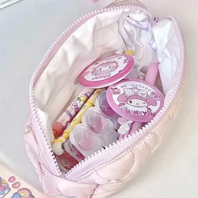 Sanrio Hello Kitty Astuccio per penne Simpatico cartone animato Anime KT Cat Kuromi Astuccio per matite Borsa per cosmetici Bambini che imparano Regali di festa di cancelleria