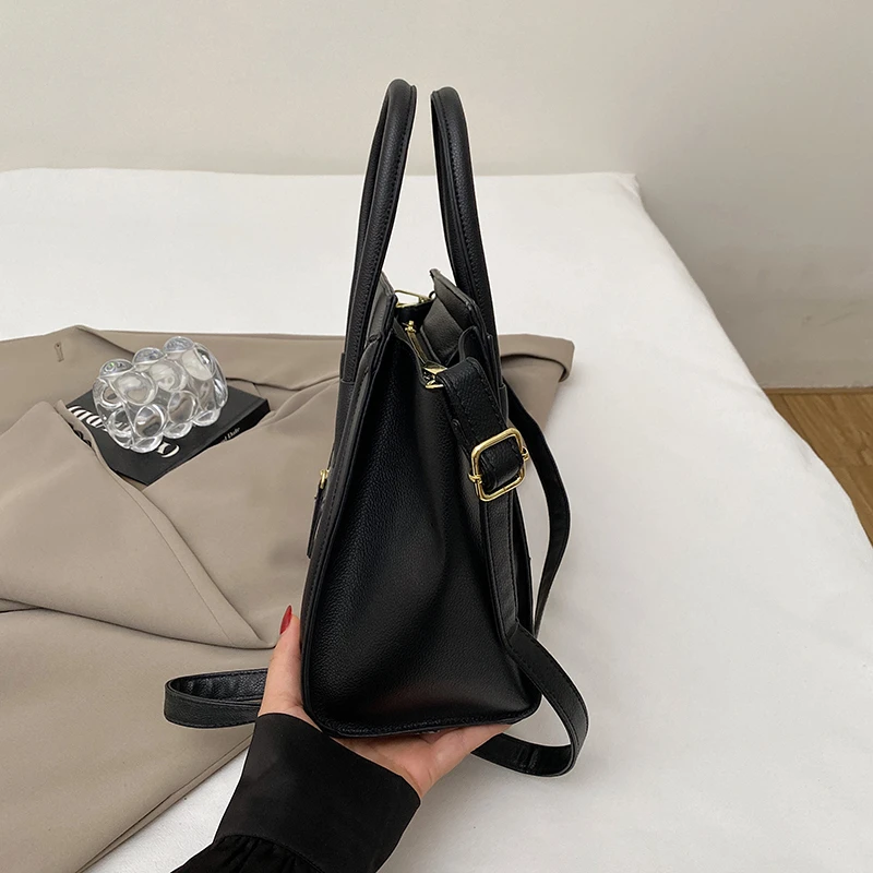 حقيبة ماسنجر كلاسيكية مشهورة للنساء، طراز كروس جلدي أنيق من قبل حقيبة يد نسائية ذات علامة تجارية فاخرة مصممة مشهورة