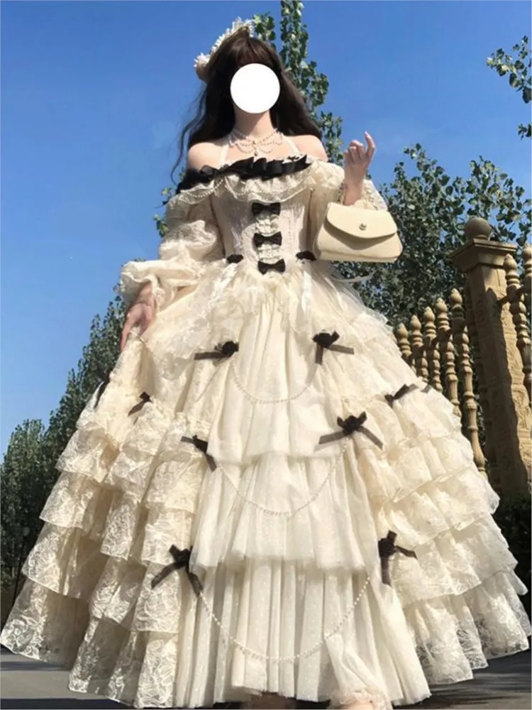 งานแต่งงานสีขาวแสงหรูหราของนักเรียนชนกลุ่มน้อยวันพิธีมวัยชุดพิธีกร