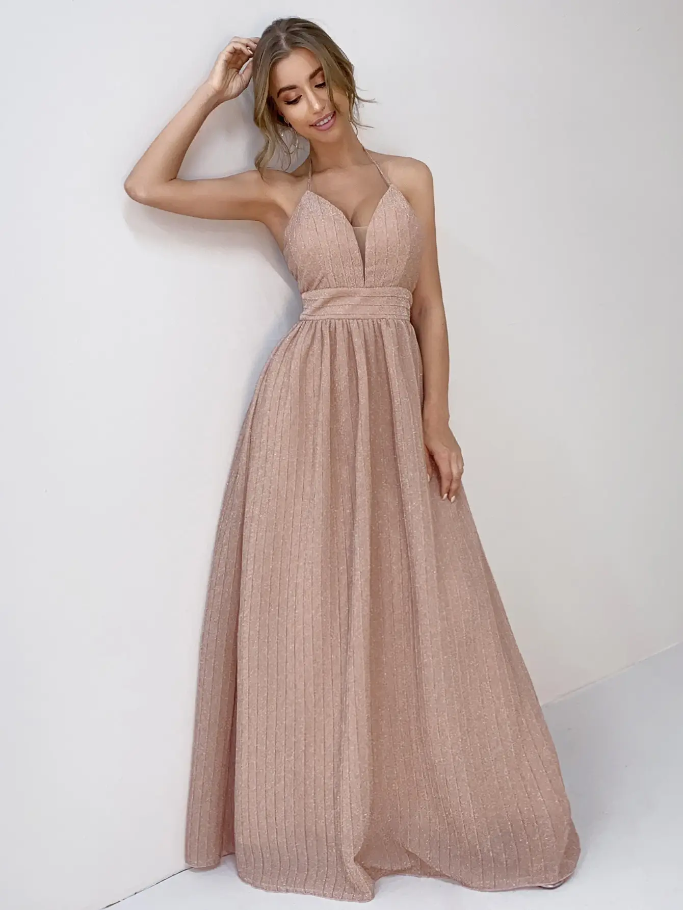 MGIACY elegantes Neckholder-Kleid aus Draht