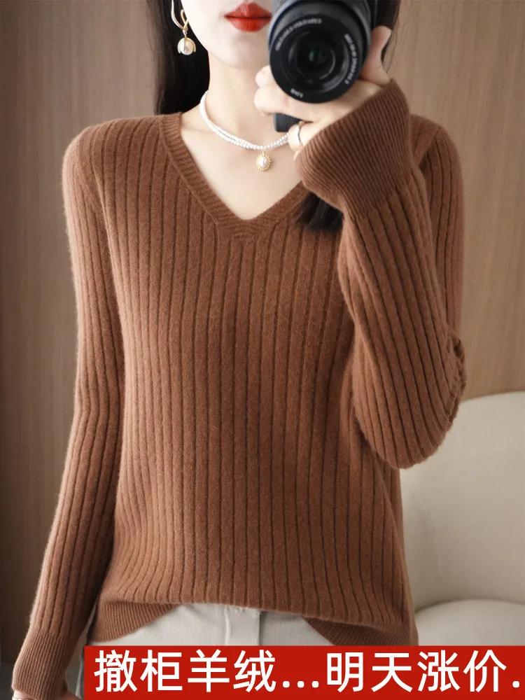 

2024 New Women Autumn Winter Fashion Slim Cashmere Sweater Tops Female V-neck Knitted Tops Ladies Solid Color Warm Jumpers V169