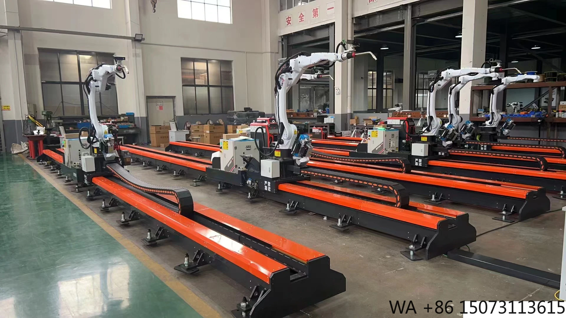 Industrieller Raupenschweißroboter – Schweißgerät mit Positionierer