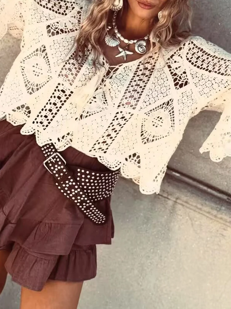 Stijlvol uitgehold mesh vakantieshirt Zomer uitlopende mouwen Pure kleur strand cover-up Lady V-hals doorzichtige veter-top voor woon-werkverkeer