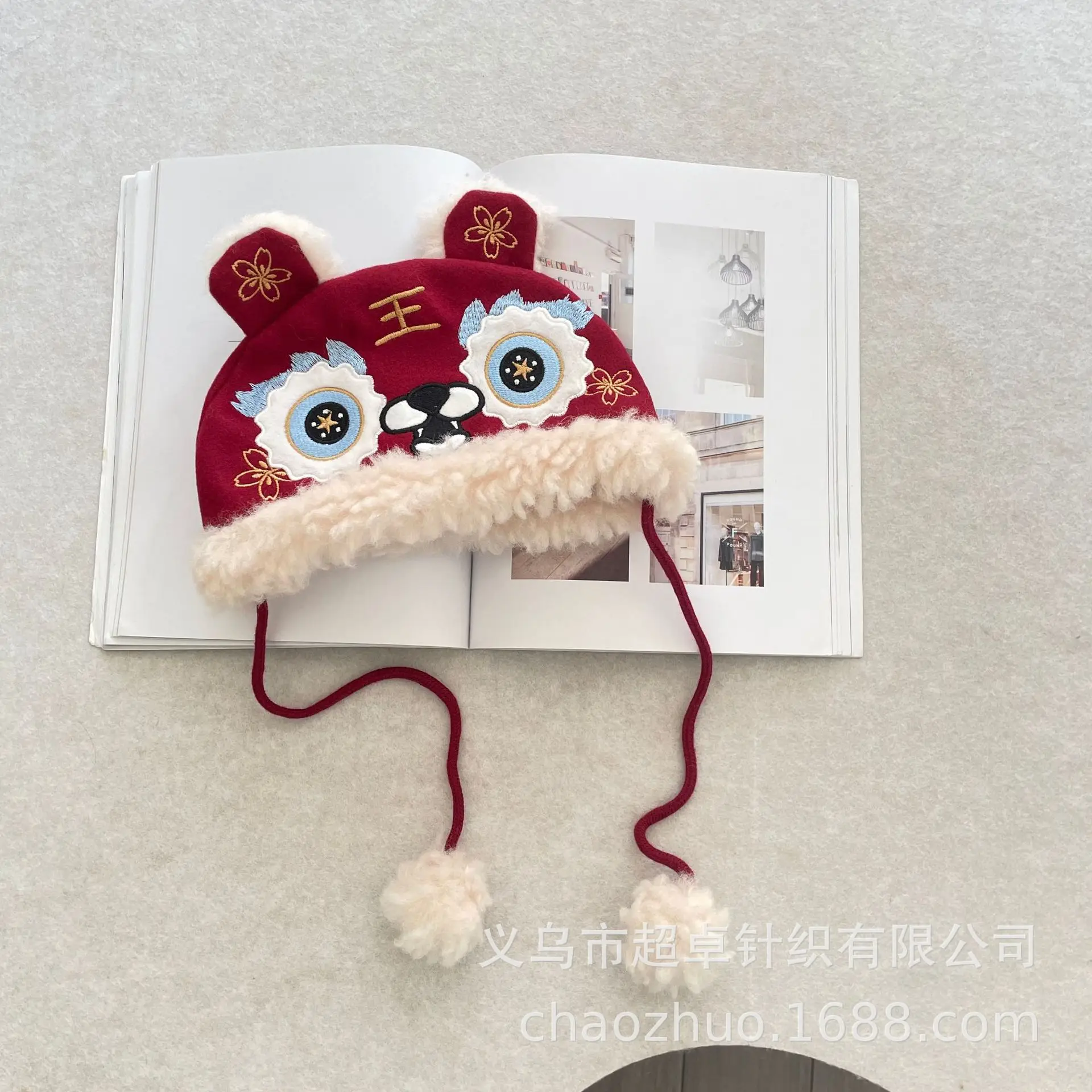 النمط الصيني قبعة الأطفال الرجعية أفخم الخريف والشتاء الدافئة سميكة ليو فنغ قبعة 2025 طفل جديد لطيف قبعة