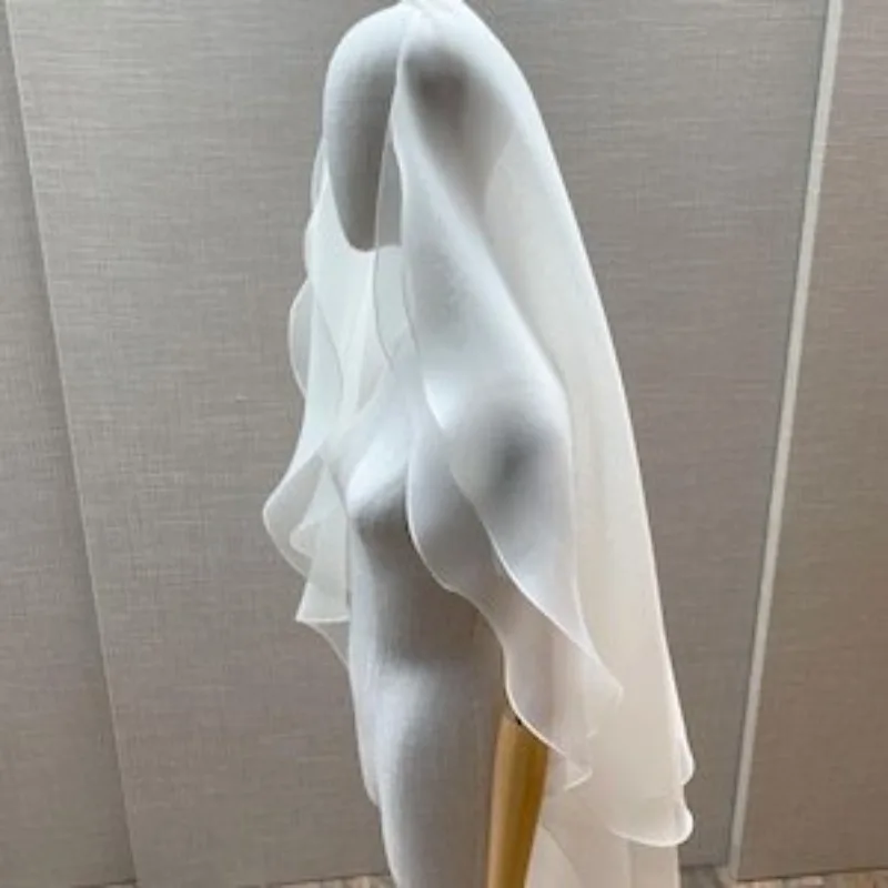 Bride Wedding Veil Two Layers Multi-layer Curled Edge Simple White Photo Veil Double Layer Fashionable image 3