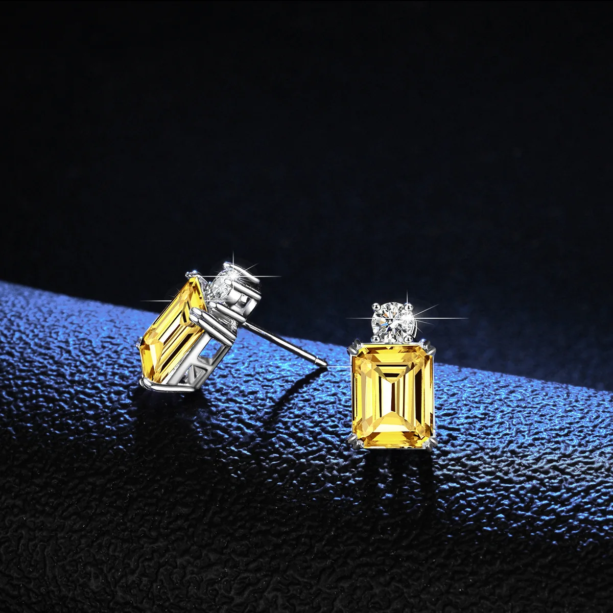 18K gold 4 carat D color VVS1 yellow diamond gemstone earrings four-prong earrings square colored gemstone moissanite earrings