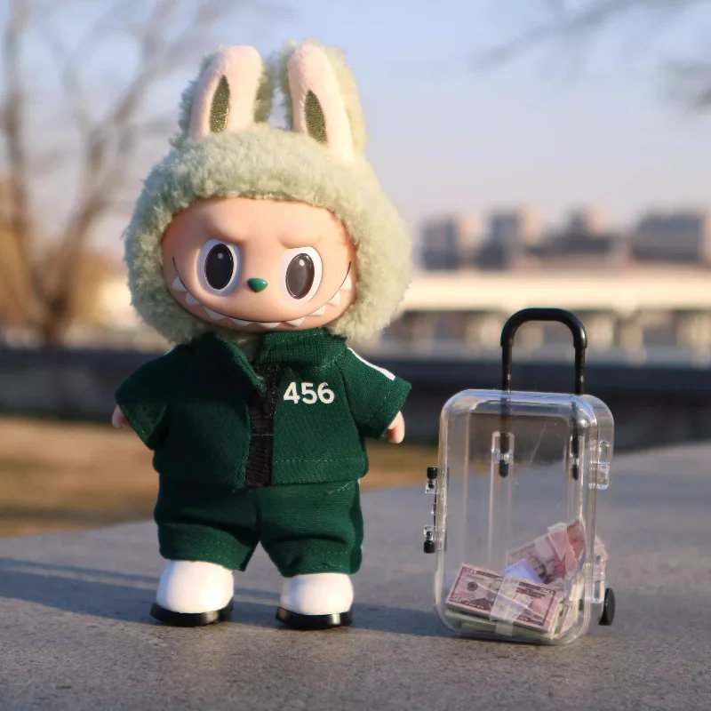 

Одежда для Labubu, забавная игра с морепродуктами, серия кукольной одежды, повседневная одежда, аксессуары, куртка-коммандос, одежда, кулон, Mp5, подарок