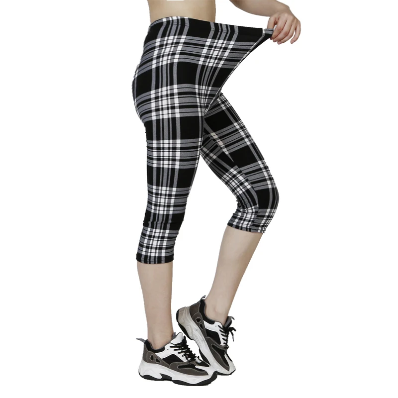 Summer Pants, WOMEN\'S Cropped Pants, Black and White Grid Printed Leggings, Fitness Calf Length Leggings, Sports Elastic Short